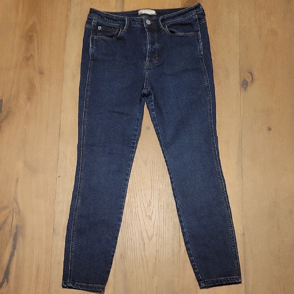 Free People Dark Wash Denim Skinny Jeans Size 28